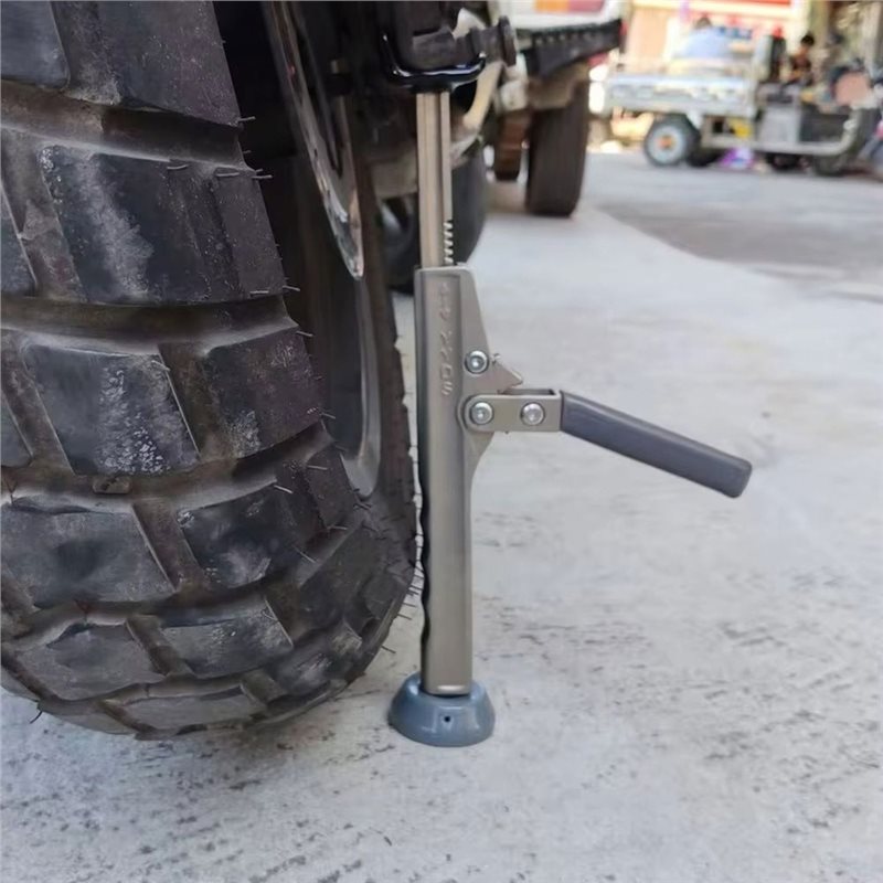 素早くチェーンを上げ下げできる、持ち運び可能なバイク用リフト - Chain Kit Motorcycle のレビューと価格